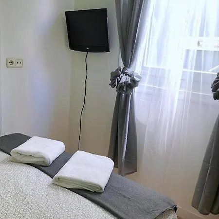 Apartamentos Travelstep La Latina Madrid Exterior photo